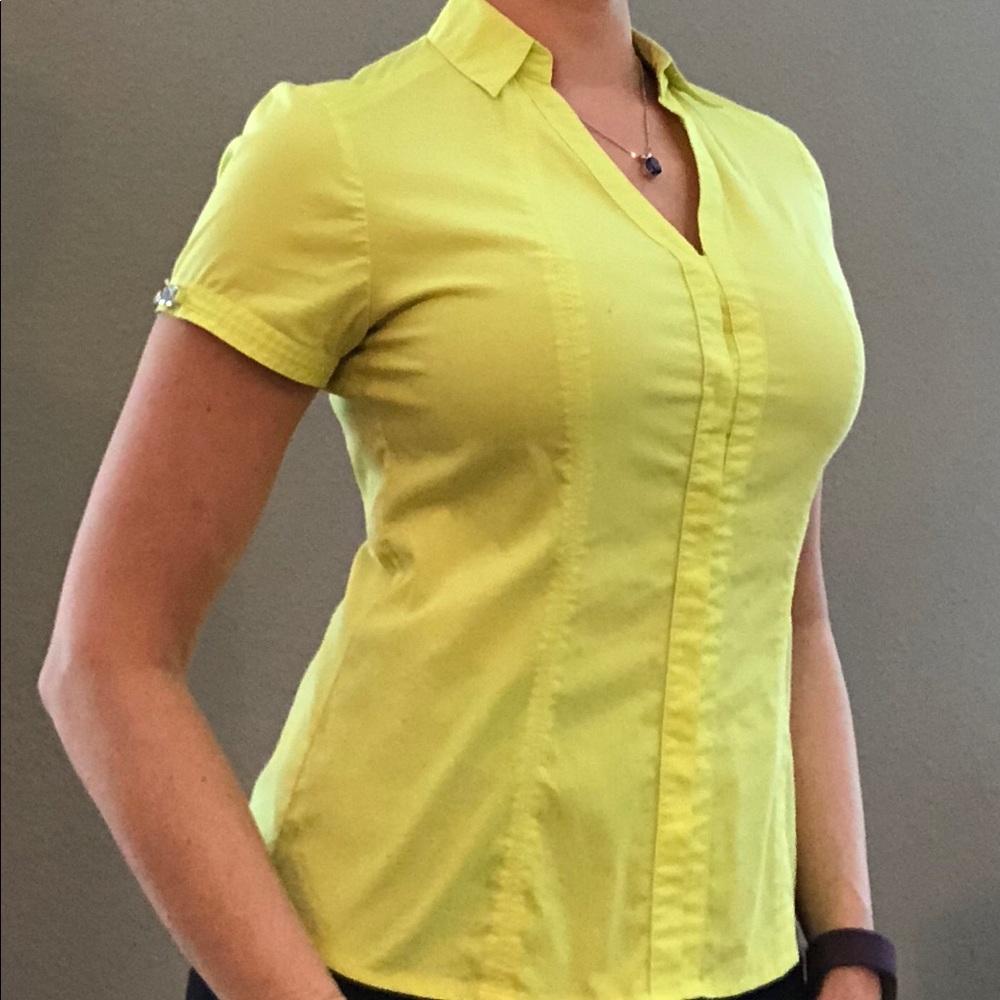 Express women’s collared button-up blouse